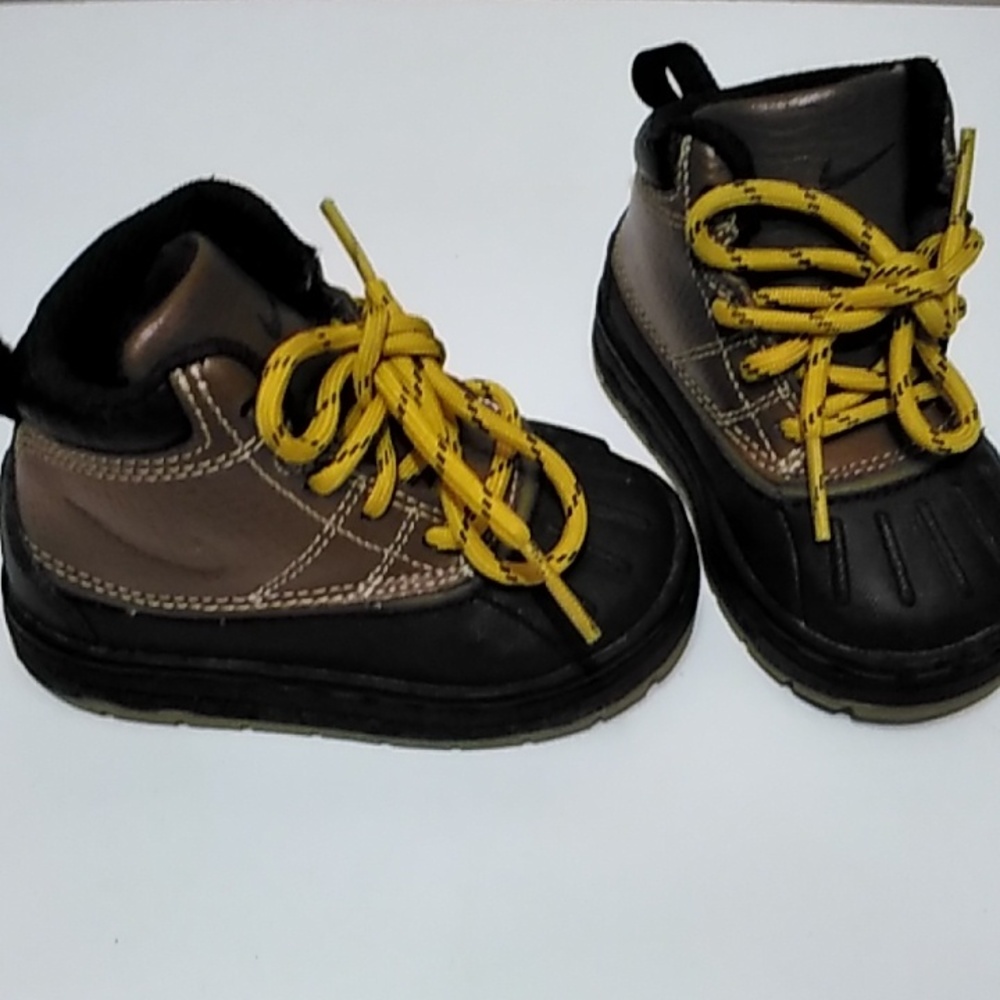 Nike ACG Brown/ Tan Duck Boots- Size 5C Toddler